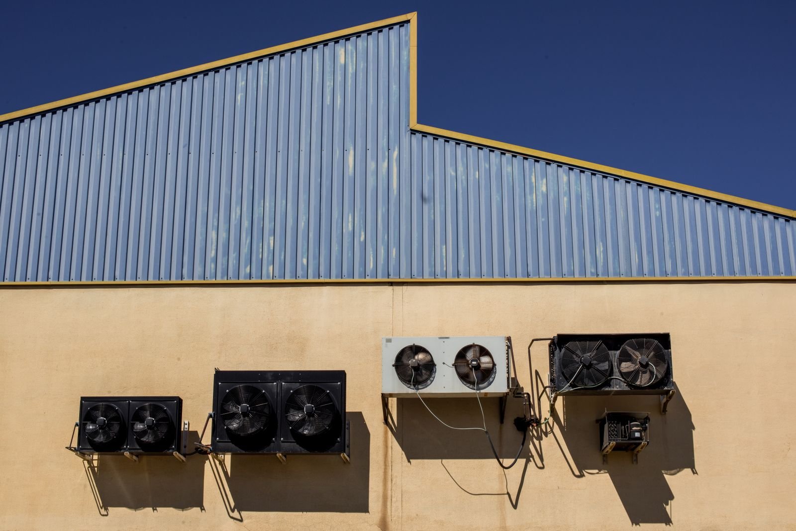 Condensing Units — Warehouse wall installation